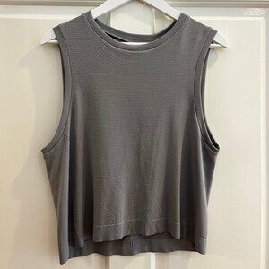 Page Seamless Crop Top - Varley Tank (Grey)